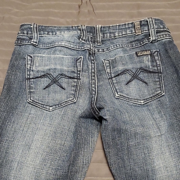 Capris - Picture 3 of 4